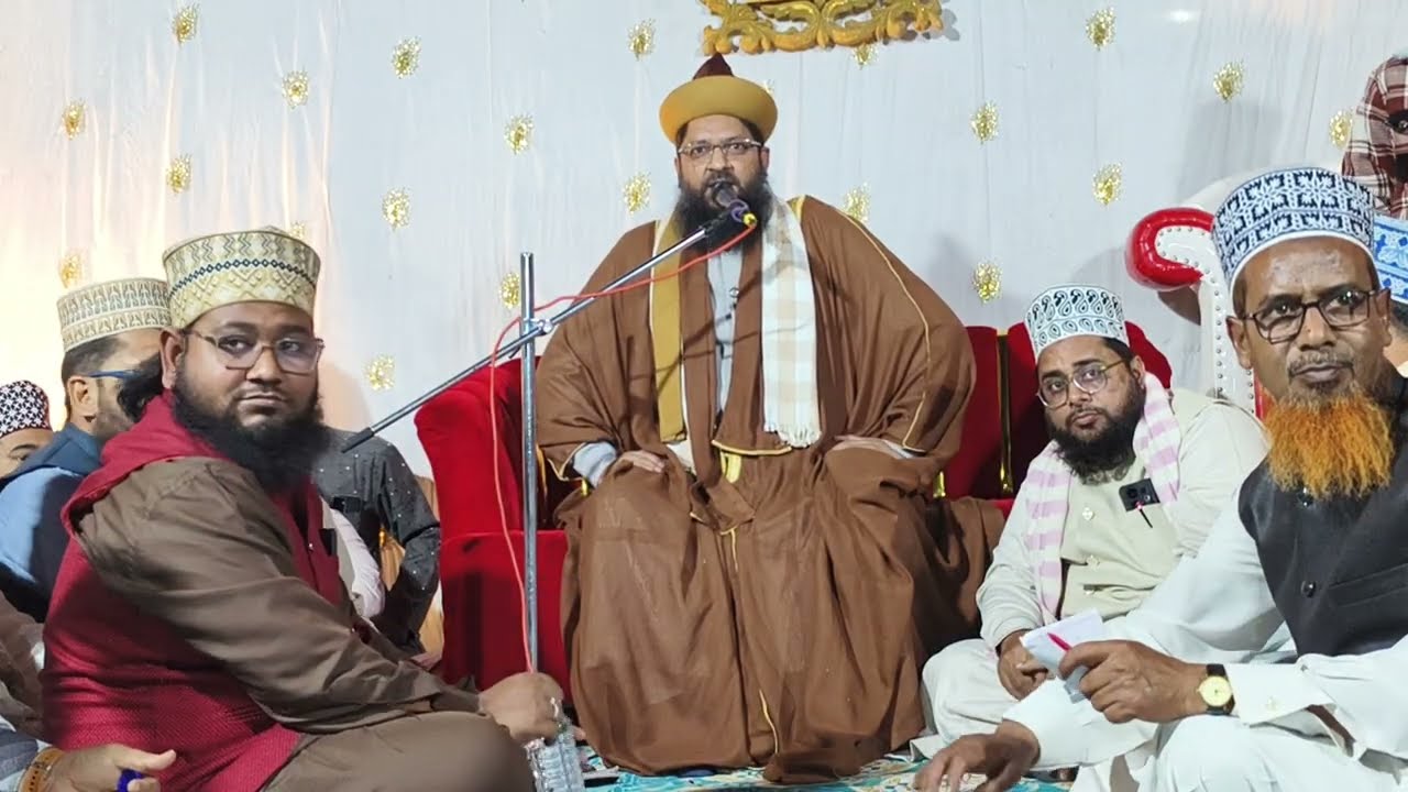 Huzoor Syed Danish miya Sahab Qibla Maddazilhul Aali wa Noorani Kichoucha Shareef P1