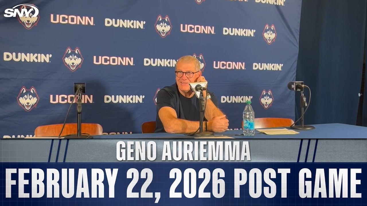 Geno Auriemma talks team chemistry after UConn routs Providence 81–38