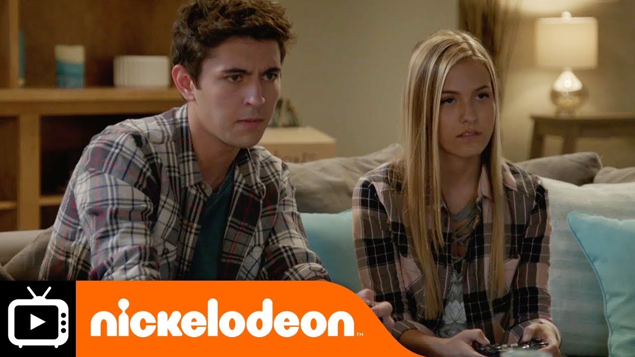 I Am Frankie | Androids Make Bad Guests | Nickelodeon UK