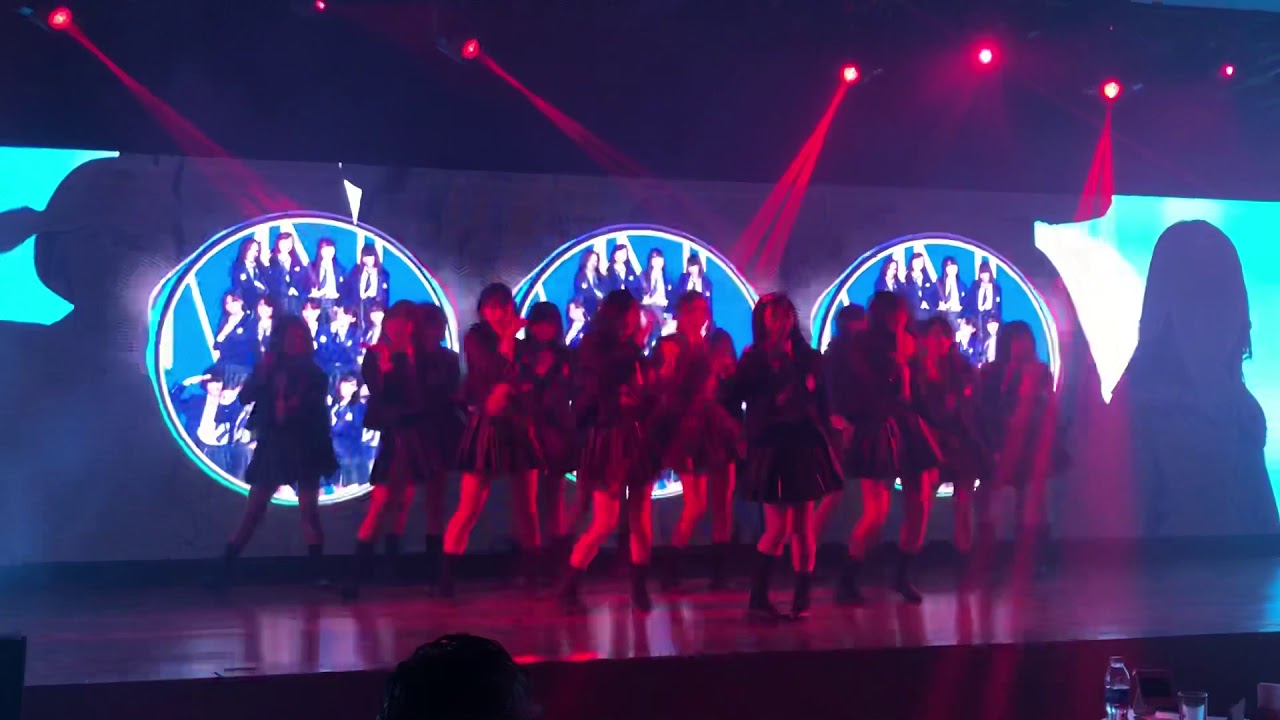 SAYA LANG HUH! MNL48 SINGS SKIRT HIRARI, LIVE!