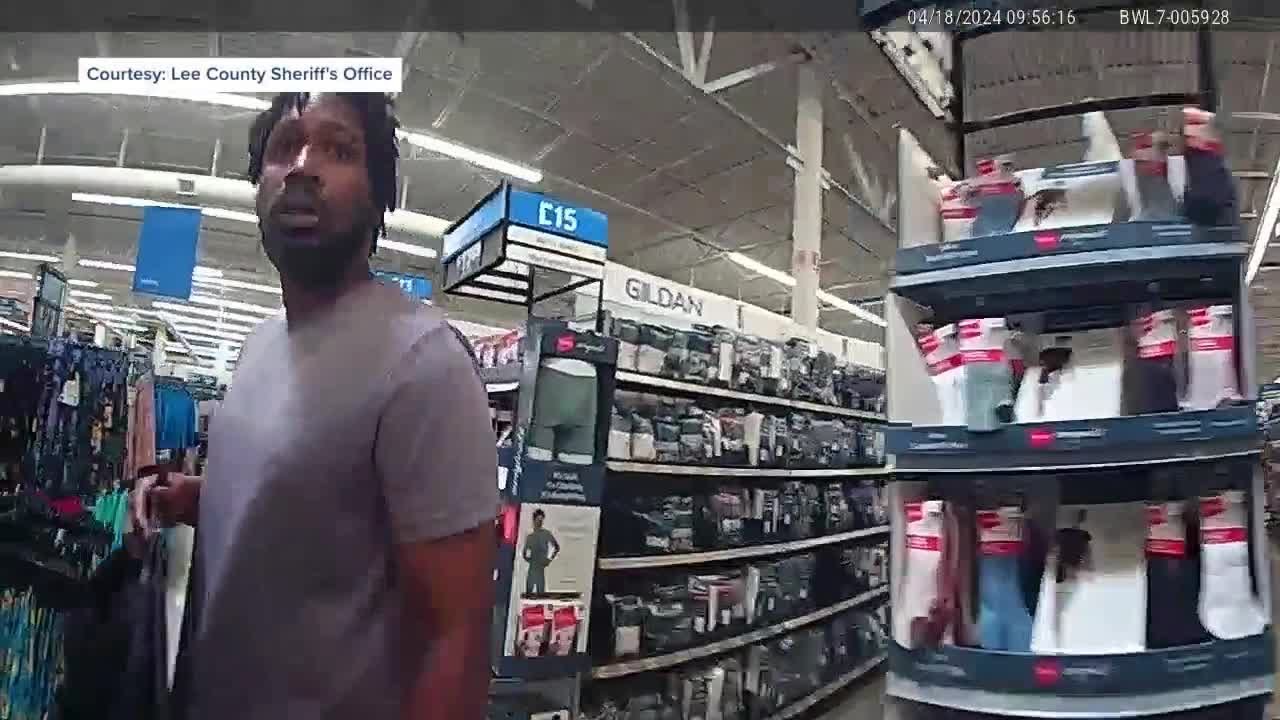 Sex offender accused of following women, exposing himself at Fort Myers Walmart