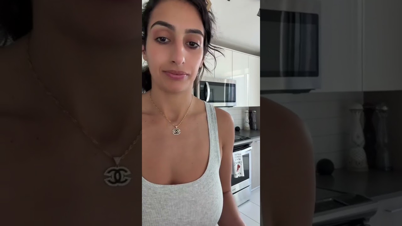 Capturing her most graceful moments live [THE AURA]