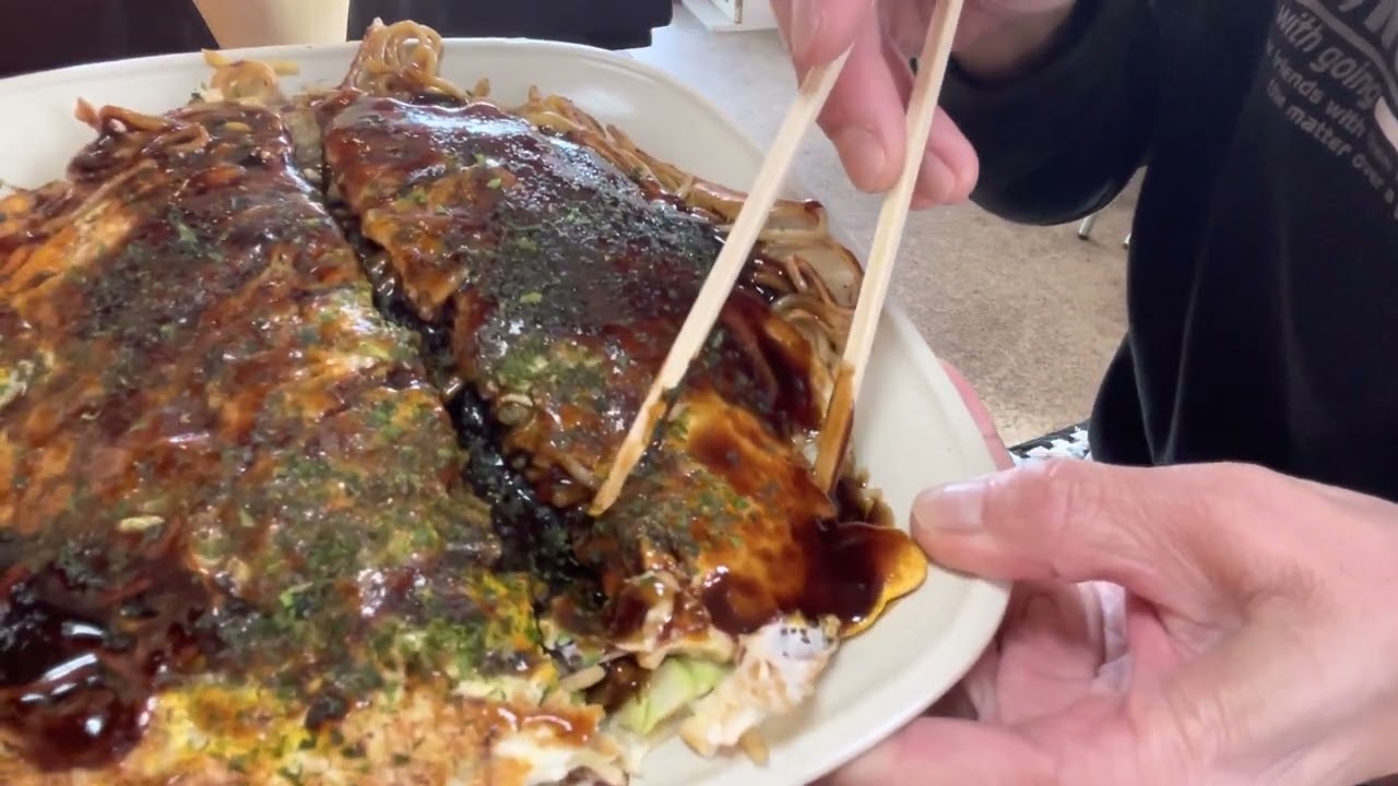 感動の一品！モダン焼きそば¥580  このボリュームにこの旨さ、是非味わって下さい。