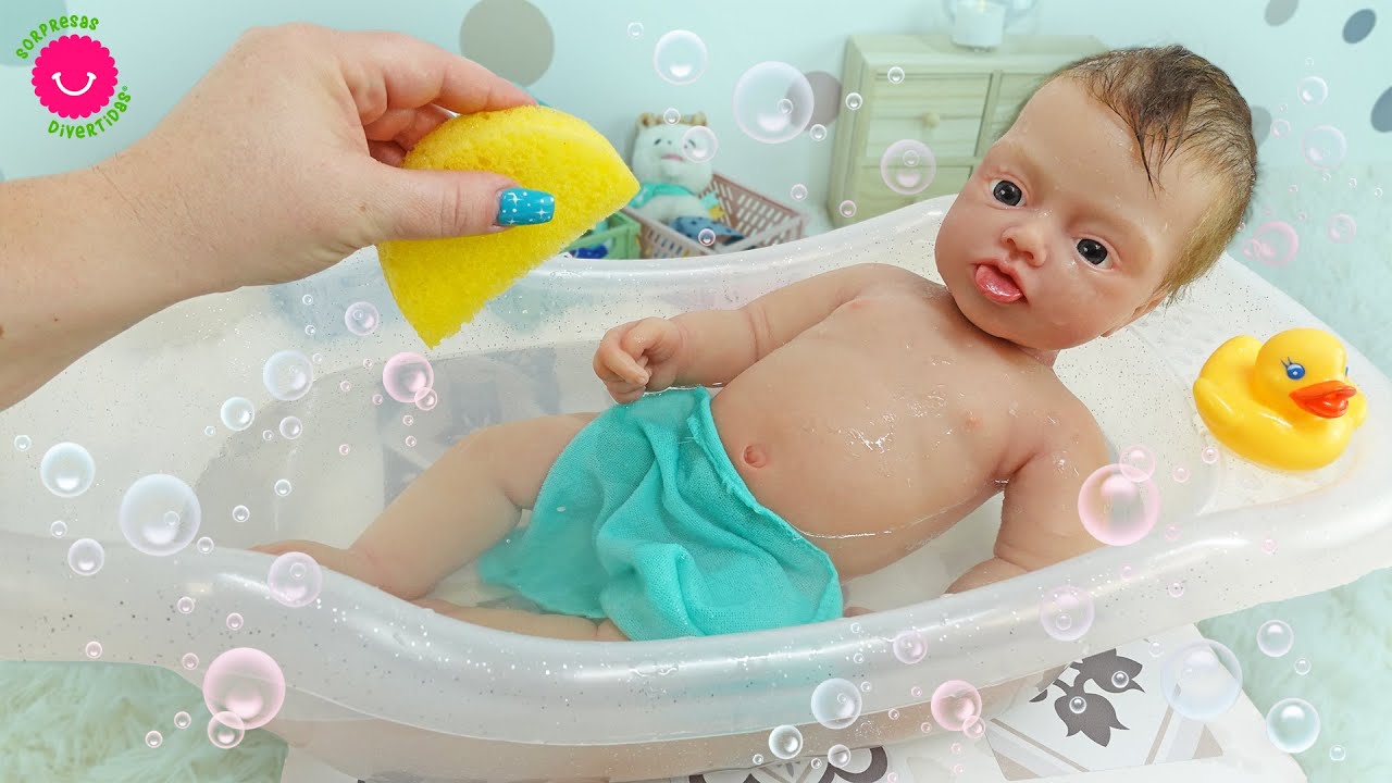 ✩ Rutina del PRIMER DÍA de un BEBÉ de SILICONA con Baby Carles de Coco Reborn ♡