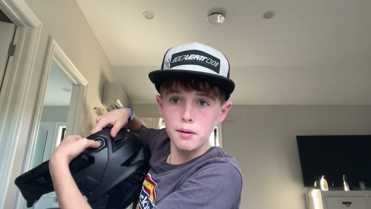 LEATT 3.0 ENDURO review and unboxing 