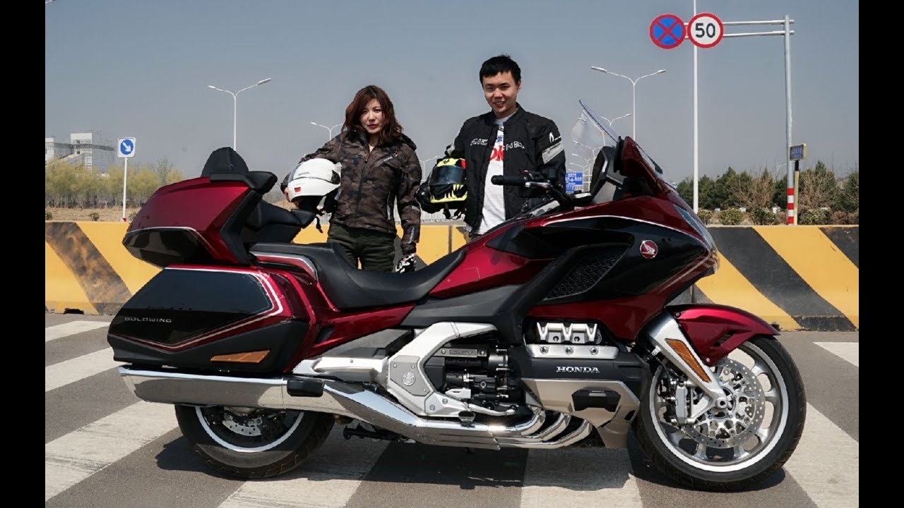近50万的六缸摩托车 两轮的劳斯莱斯