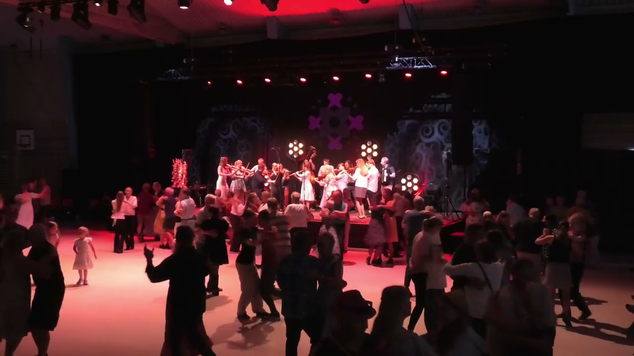 Heidr Spellmannslag: Vælsen hass La`ars, etter Kirkebymusikken