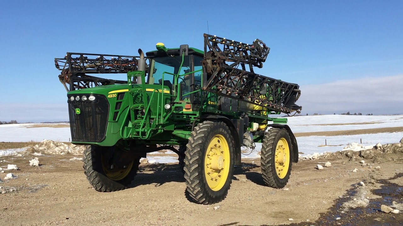 2010 John Deere 4930 Self-Propelled Sprayer