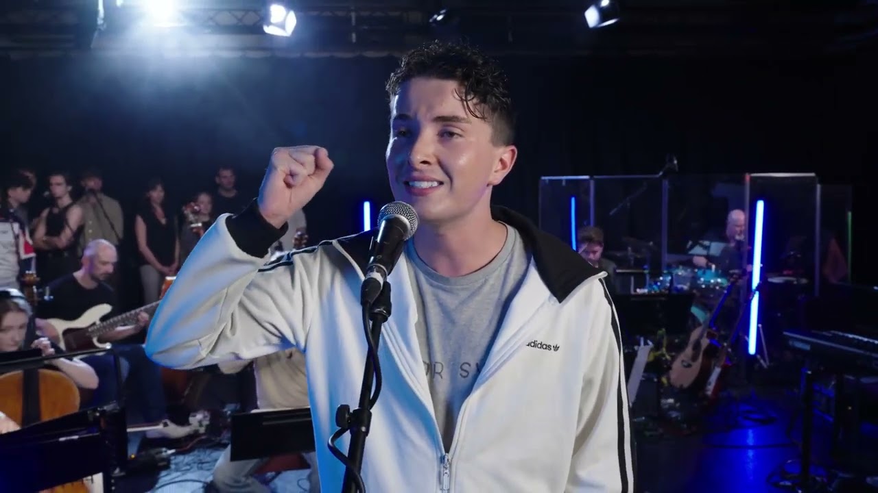 Dear Evan Hansen - Ryan Kopel sings Waving Through A Window