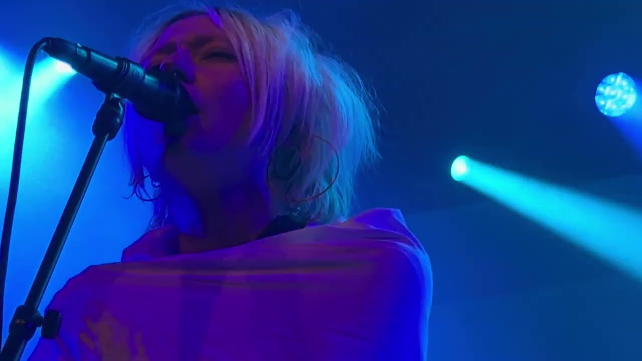 Eosine [[Live at Leffingeleuren 13-09-2025]]