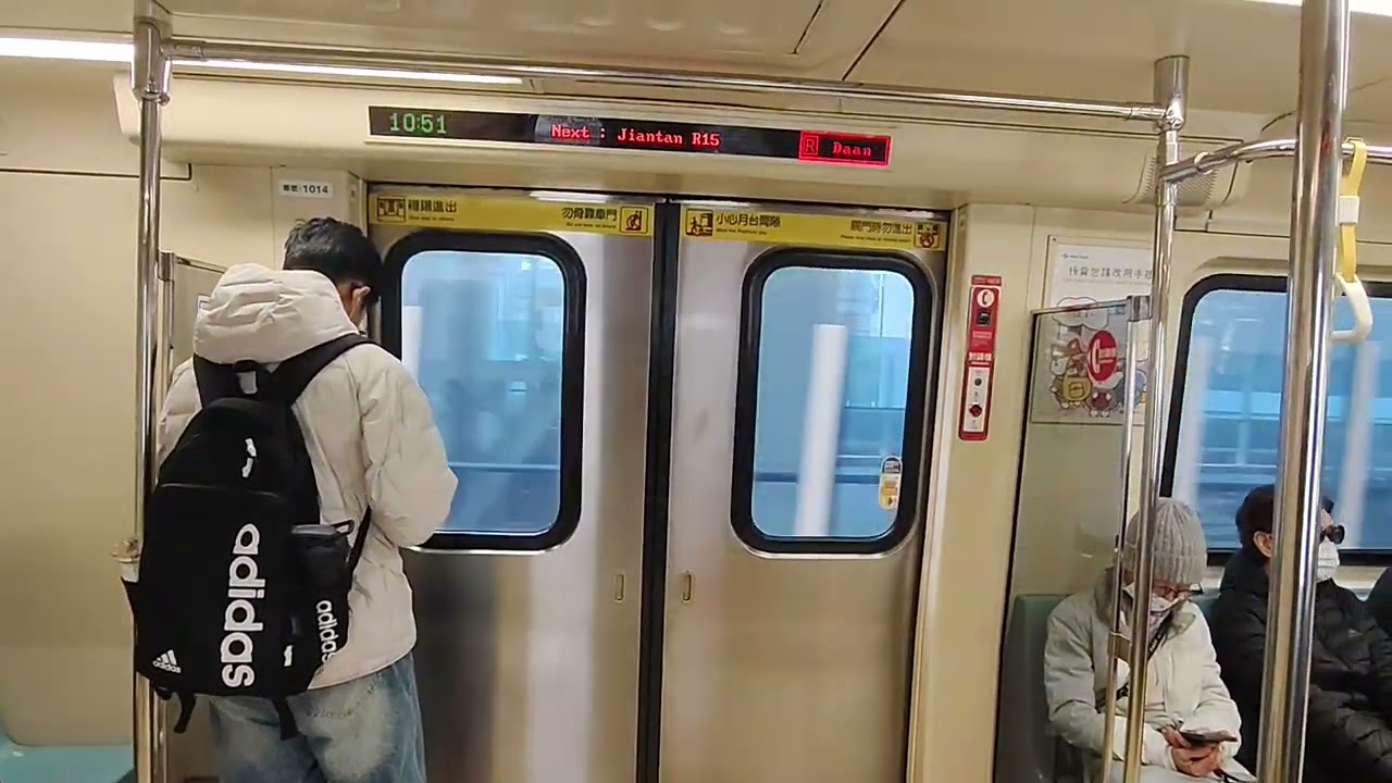 士林-劍潭路段+C381快速離開劍潭站轉彎