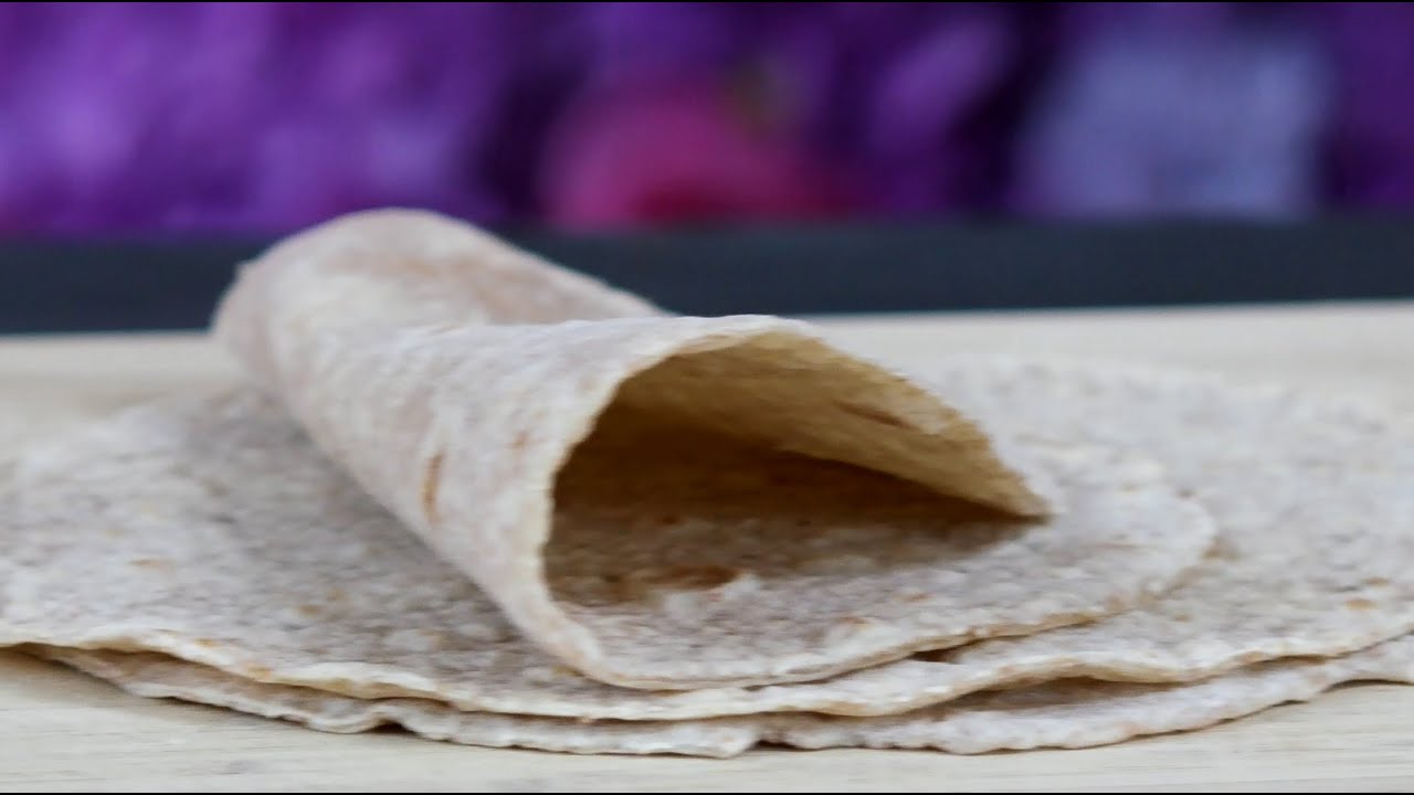 Σπιτικές τορτίγιες ολικής (Homemade whole-wheat tortillas)