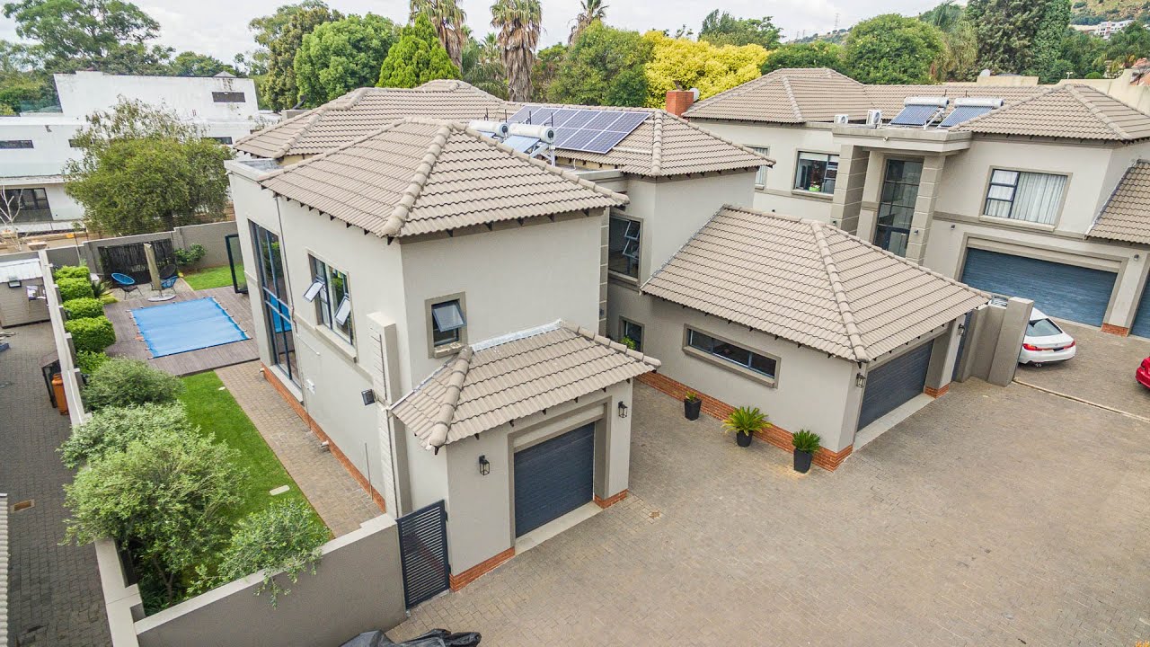 5 Bedroom For Sale - Bedfordview