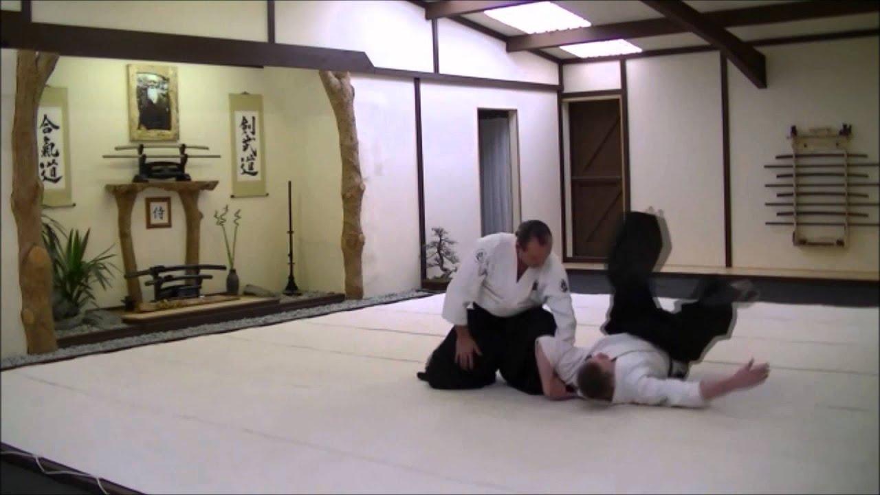 Katate Dori Shiho, Nage, Omote, Ura
