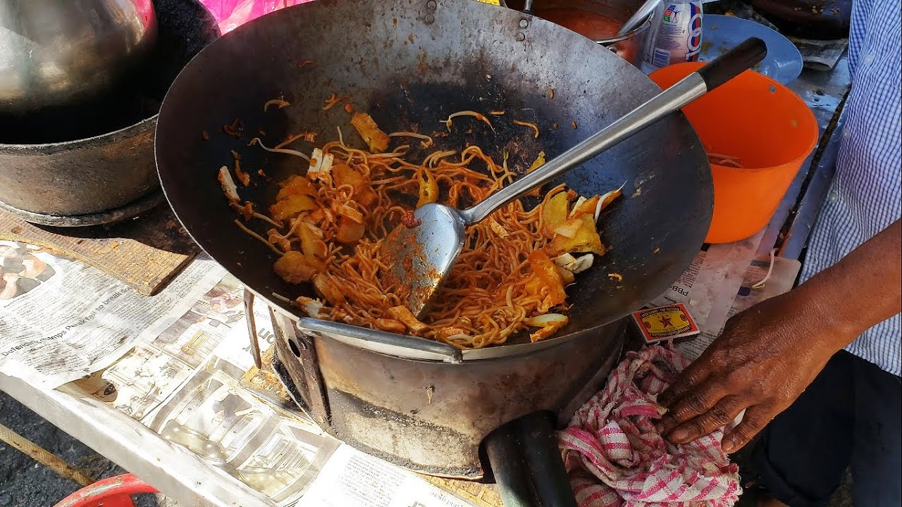 Penang Street Food | Mee goreng Mamak & Pasembor