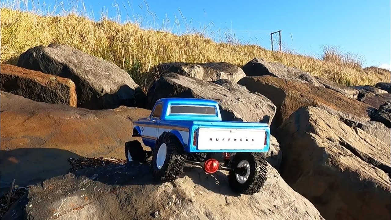 Testing the new Injora beadlock wheels & tyres on the boulders with the FTX Ruffneck #rccrawler 