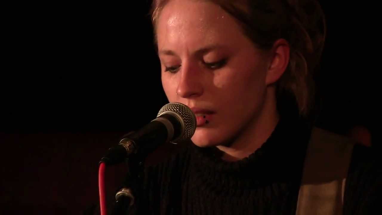 Perlen Unplugged CYNTHIA NICKSCHAS - Gold glänzt eigentlich nicht
