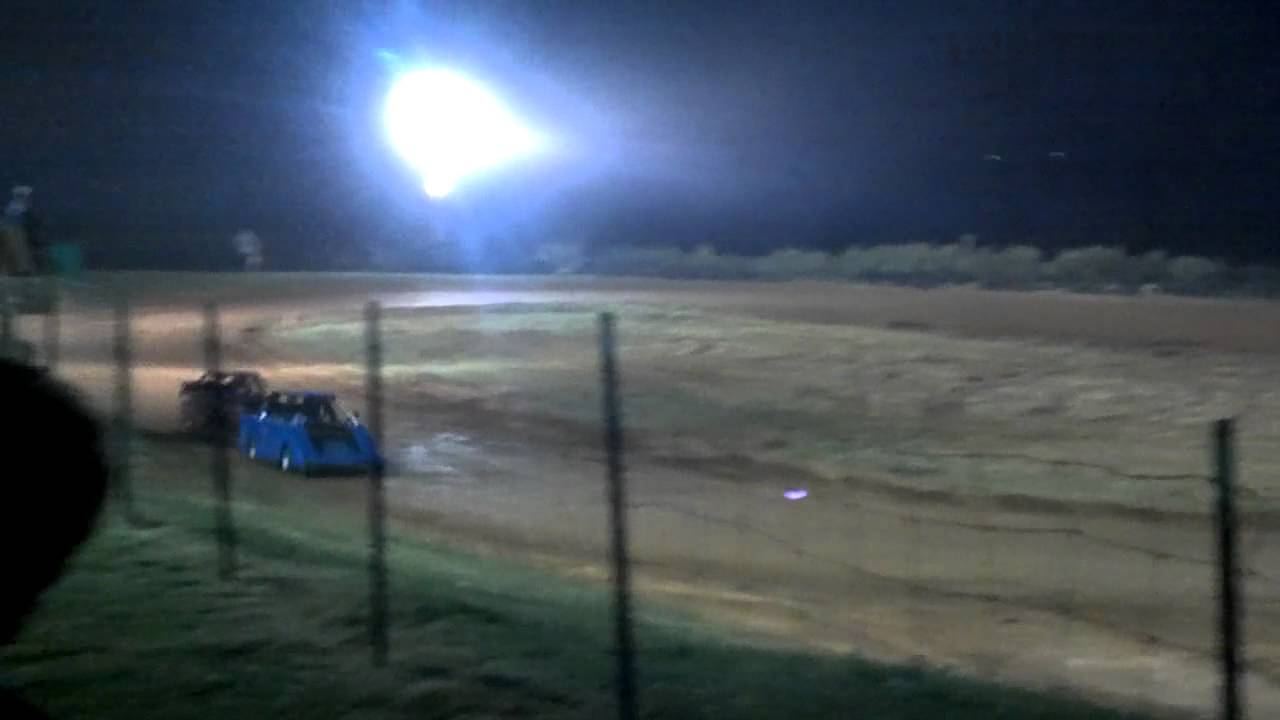 Modified Mini Late Model race at Taylorsville fair