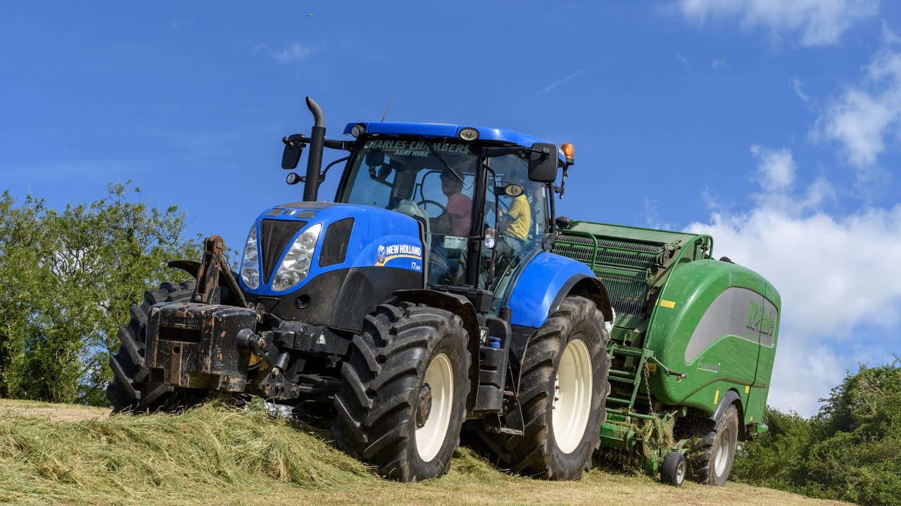 Charles Chambers Agri Hire - Baling, Wrapping & Moving Silage June 2021