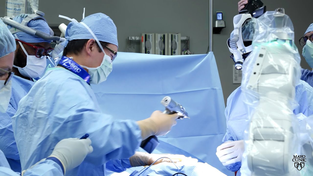 Mayo Clinic Minute: How awake spinal surgery benefits patients