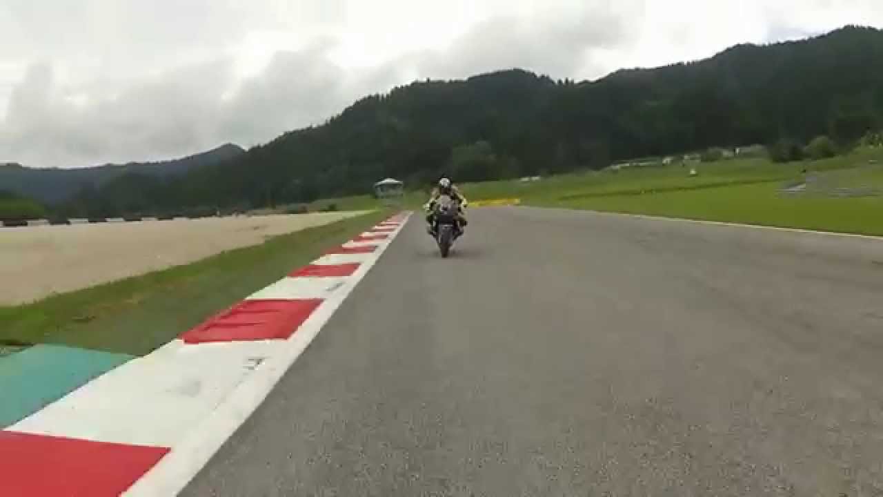Red Bull Ring Juillet 2014 - Course 9 tours BMW Boxer