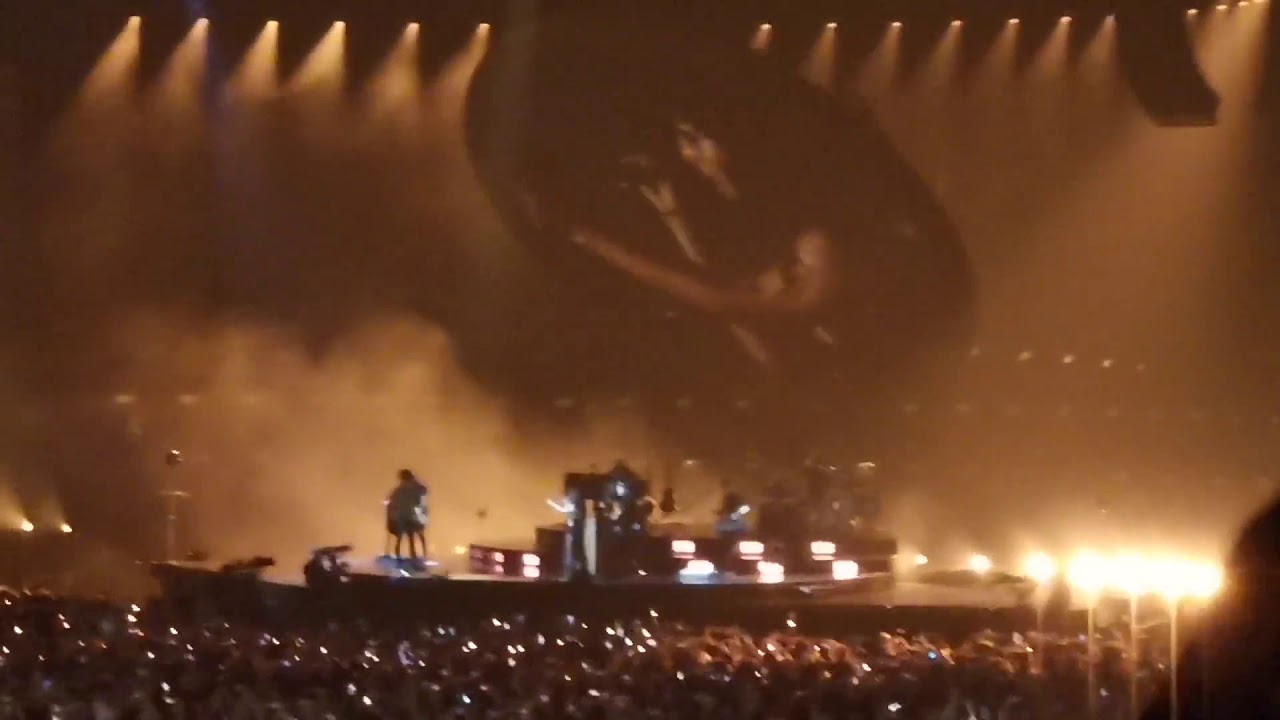 Shawn Mendes and Camila Cabello Señorita LIVE in Toronto