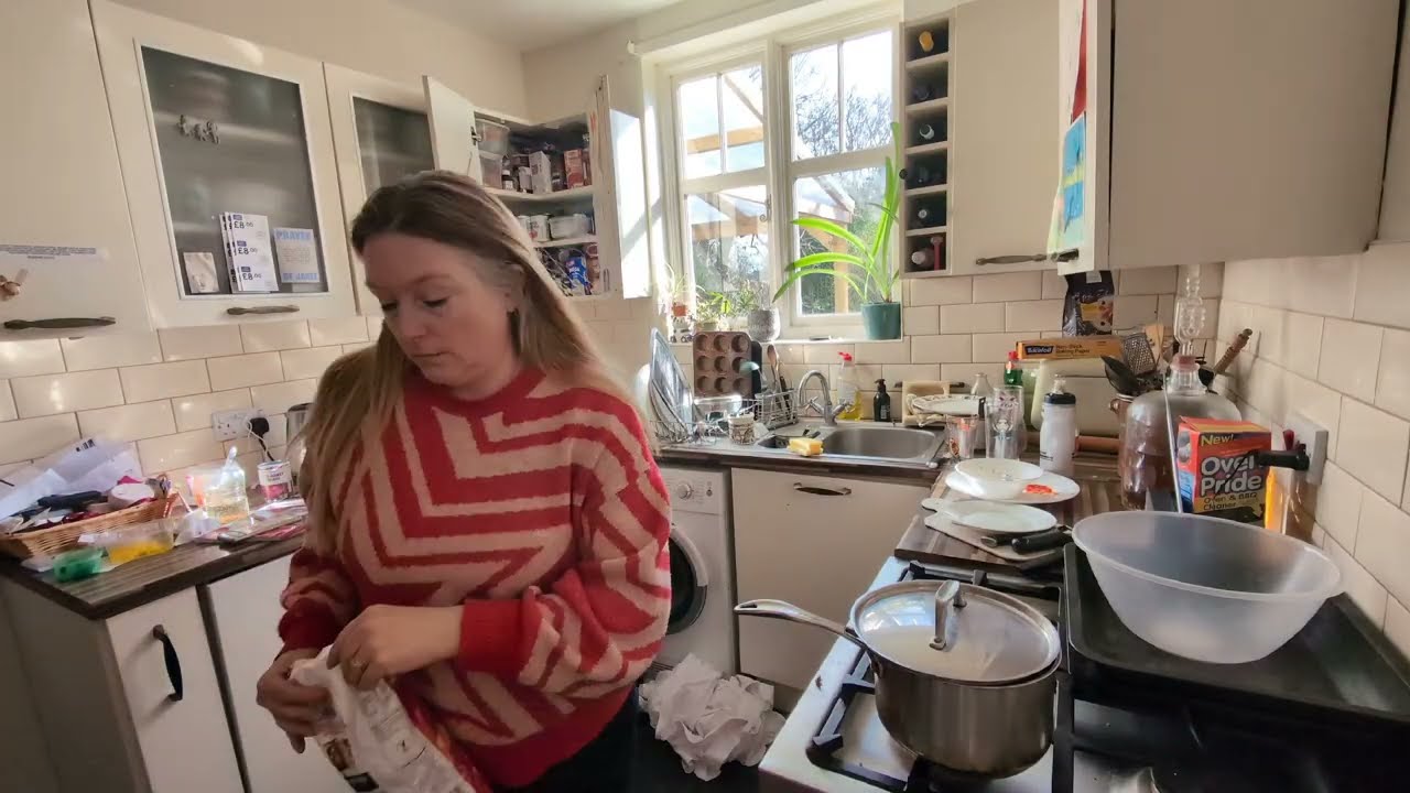 НЕ ПРЕКРАЩАЙТЕ заниматься уборкой и расхламлением дома.