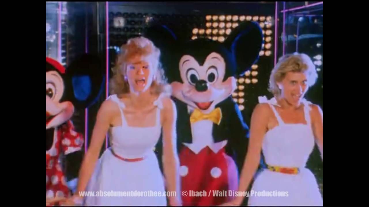 Douchka    JE CHANTE PARCE QUE JE T AIME  clip intégral 1080p
