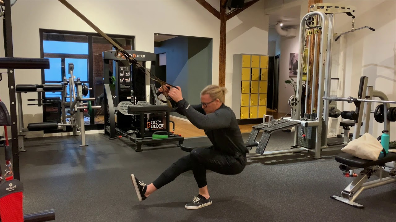 Pistol squat i slynge