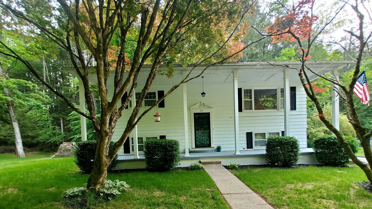 55 Hickory Dr. Lock Haven, PA. Woodward twp.  3 BR home FOR SALE. Bob Boob the real estate guy C21