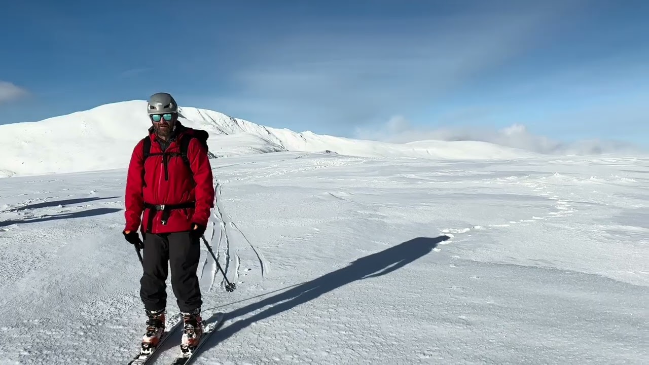 Sgio yn y Carneddau skiing