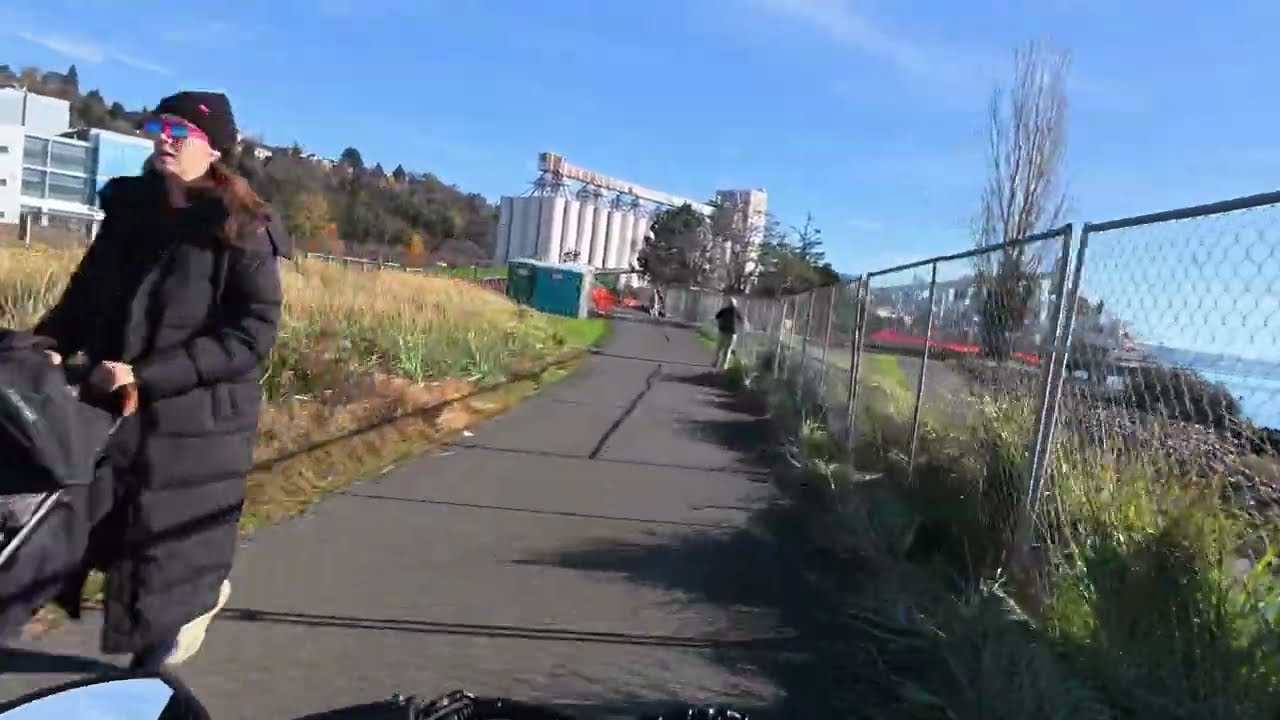Seattle Elliot Bay Trail, aug 2025