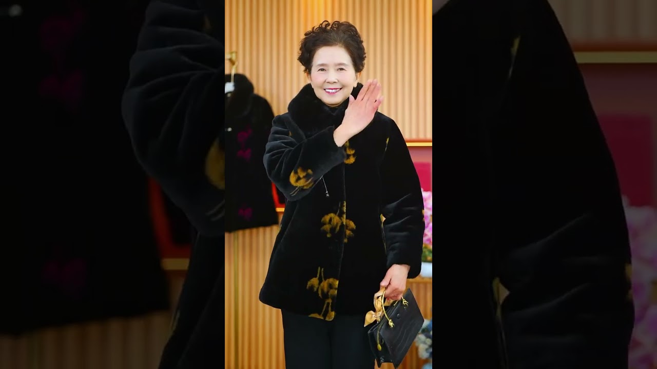 Women Knitted Sweater, Autumn and Winter Color Block Long Sleeve Tassel