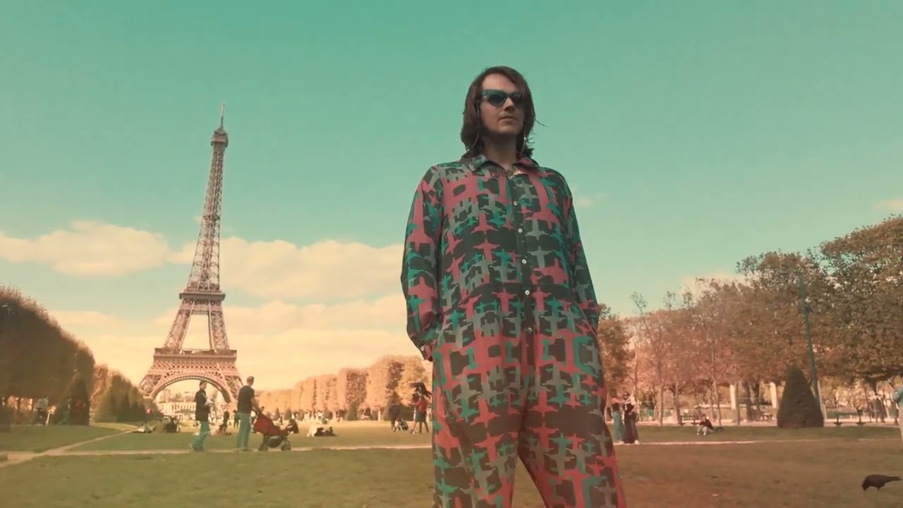 Alessa em Paris: Bastidores do Desfile & Ensaio na Torre Eiffel (Fashion Film)