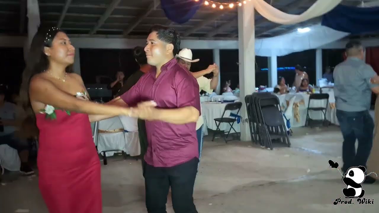 BAILE DESPUÉS DE LA BODA DE MARIO Y GUADALUPE EN MANANTIAL, ÁLAMO 
