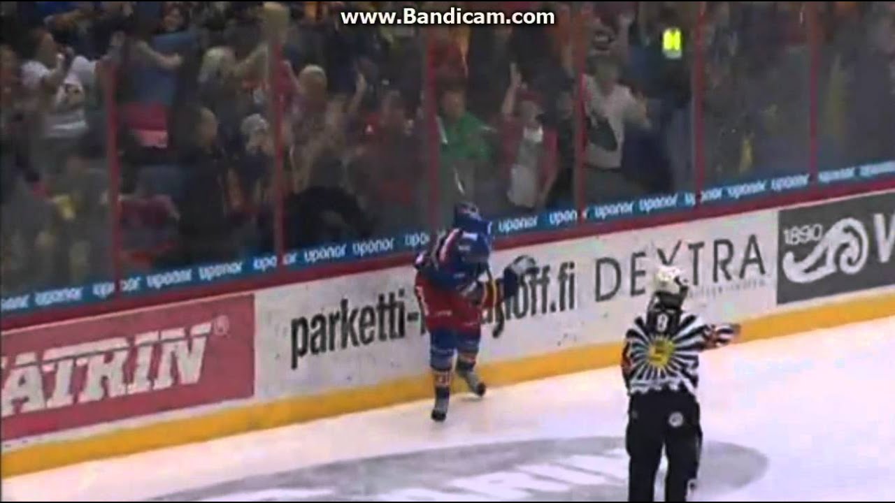 Jokerit-TPS 5-1 2012 (21.9) Jokeri fanien valtava tifo