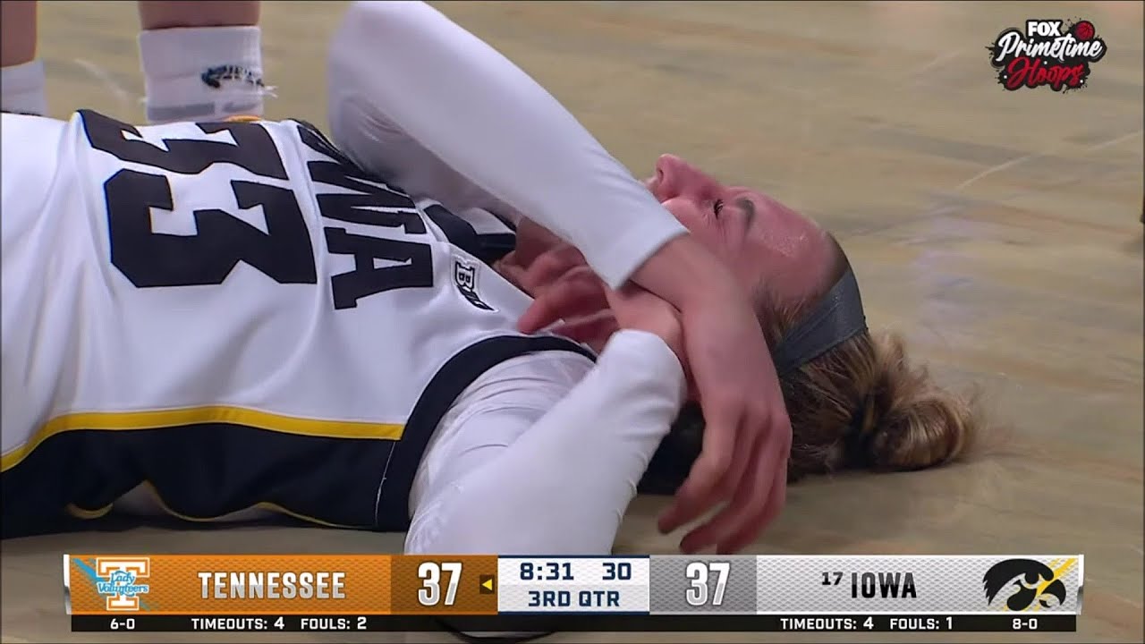 👀 Lucy Olsen WHACKED In The Head, Foul Reviewed | #17 Iowa Hawkeyes vs Tennessee, Women's Basketball