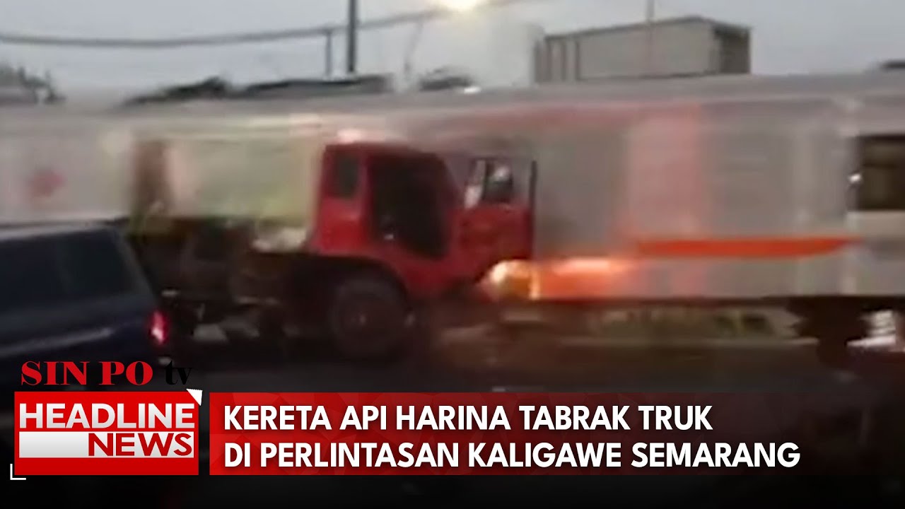 Kereta Api Harina Tabrak Truk Di Perlintasan Kaligawe Semarang