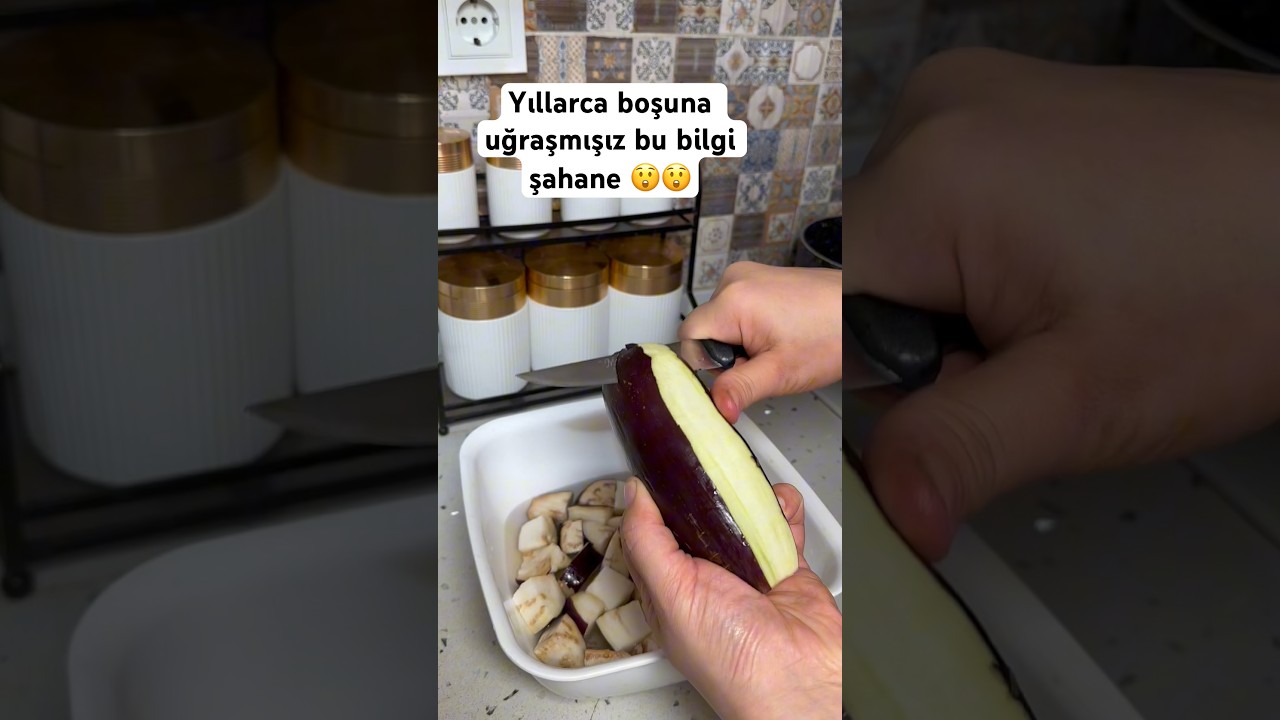 Boşuna uğraşmışız yıllarca 😲#pratikbilgiler #sohrts #keşfet #patlican #yemek #keşfet #youtubevlog ￼