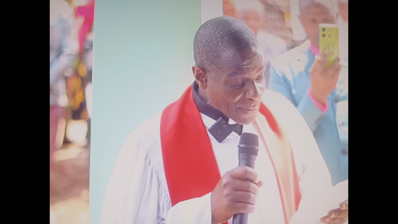 MBELE YA ASKOFU SHOO MCH KWAYU AELEZA ILIVYOKUWA NGUMU KUANZA MSINGI