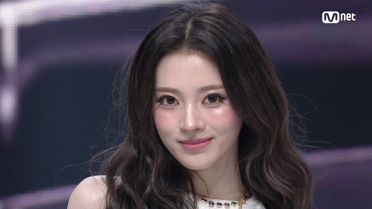 MEOVV - BURNING UP #엠카운트다운 EP.910 | Mnet 251023 방송