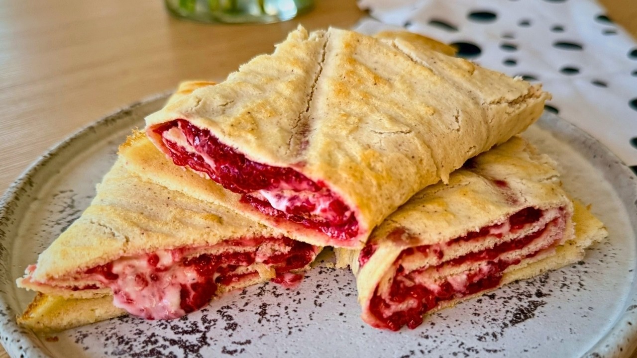 Ten naleśnik robię bez smażenia&hellip;i znika w 5 minut 🤯 LOW CARB & KETO