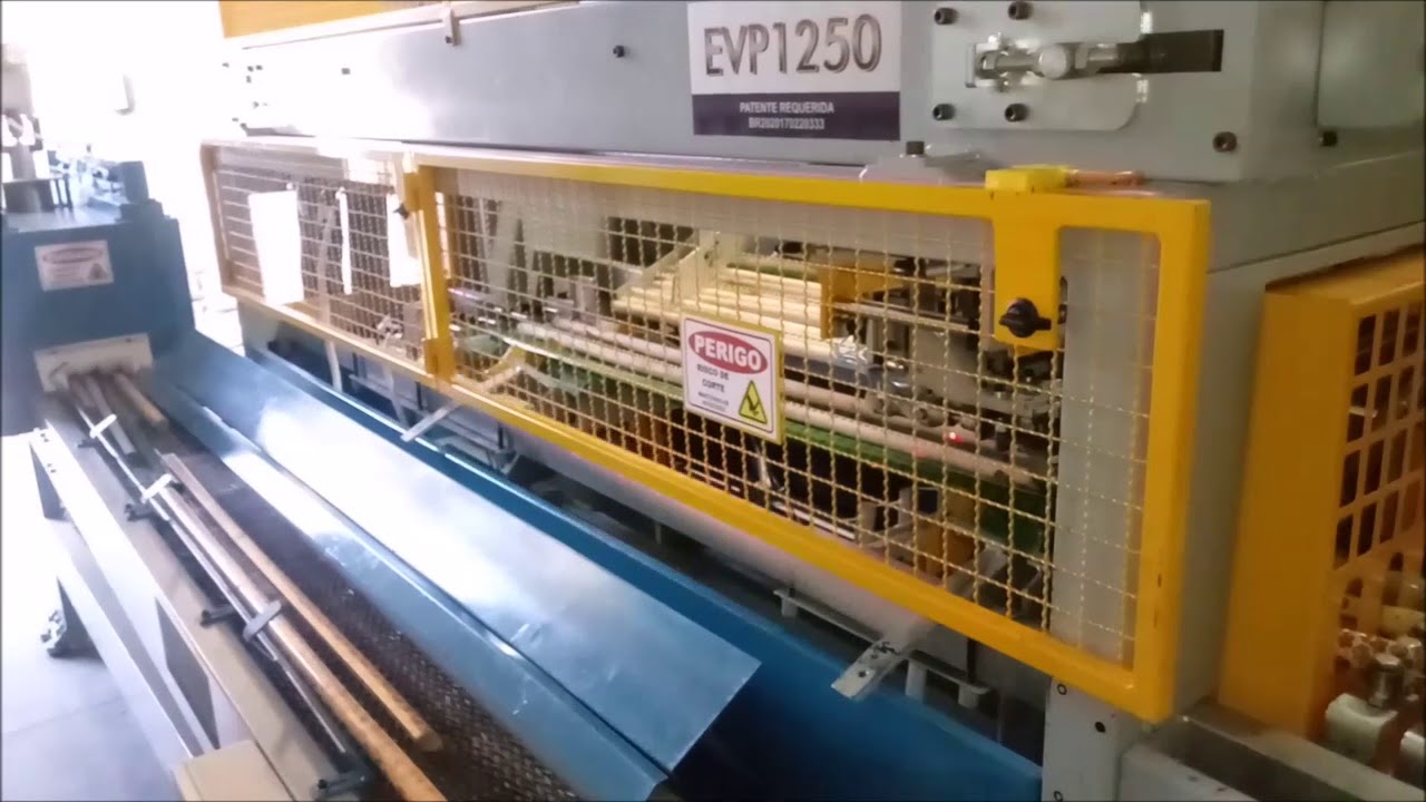 Linha para cabos de vassoura - rosqueadeira automática e plastificadora