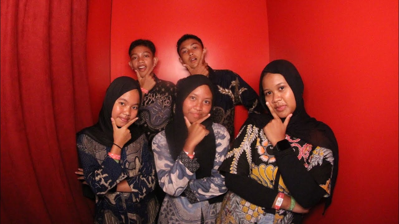 KELOMPOK 1 YOGYAKARTA VLOG: Kraton Yogyakarta & Museum Wahanarata