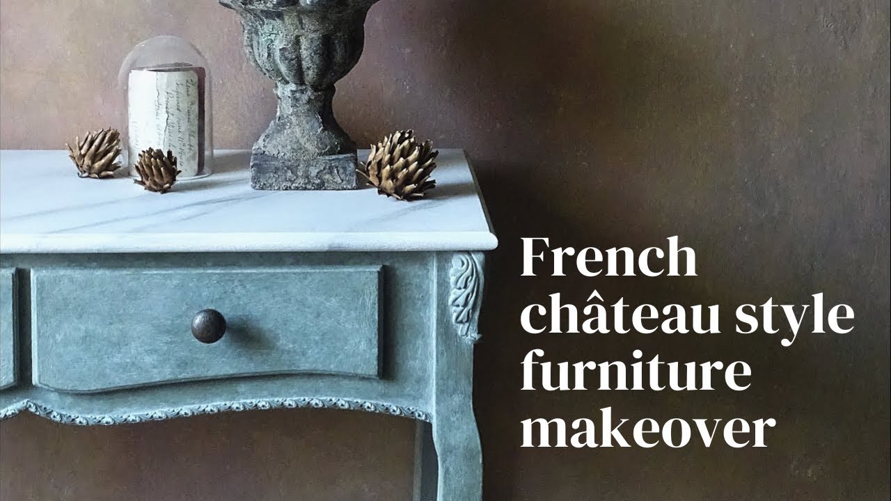 DIY château furniture makeover using Chalk Paint.