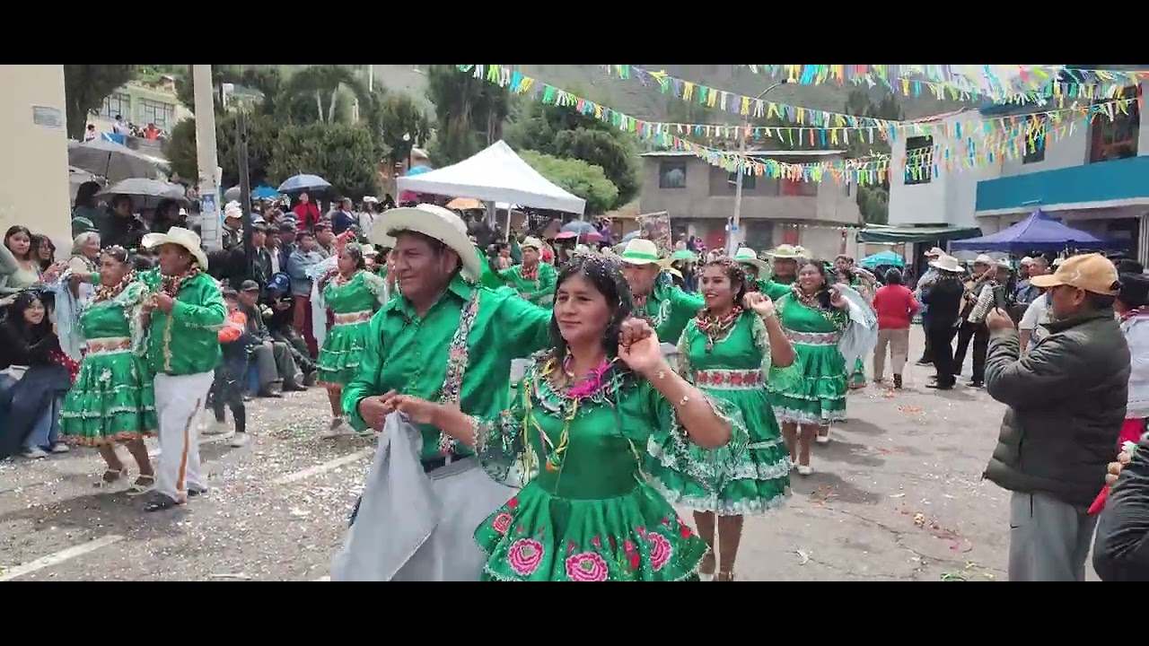 Entrada de la comparsa Bolognesi de estique pampa 2026