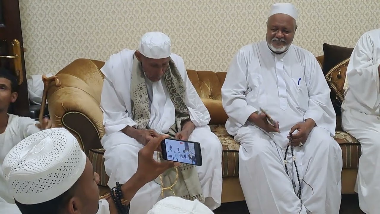 الرسول ولي أمري-- المادح النعيم مبارك والمجموعه -- بحضور الخليفه الطيب الجد