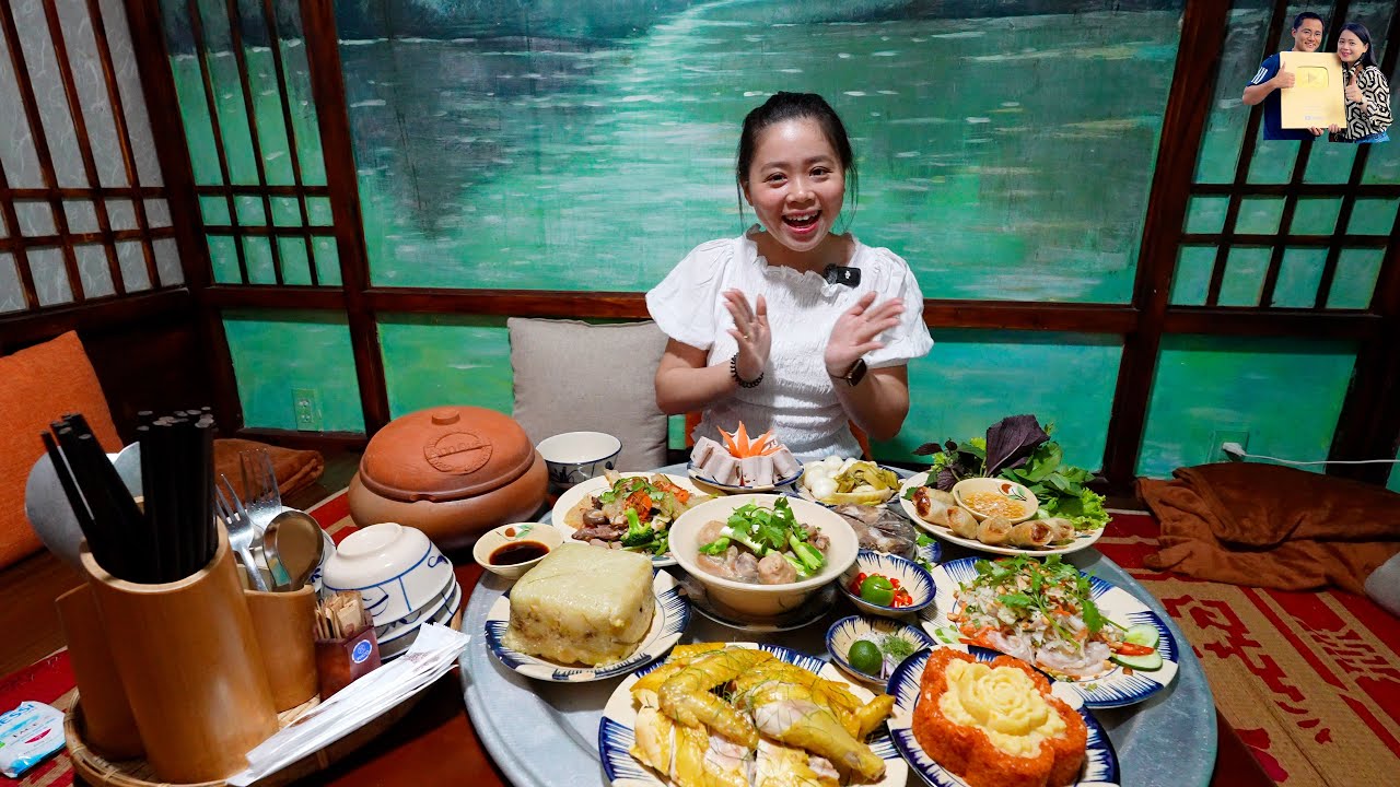 Tham gia Ngày Hội Du Xuân ở Ann Quán ăn Mâm cơm niêu toàn món ngon ngày Tết Miền Bắc ở Sài Gòn