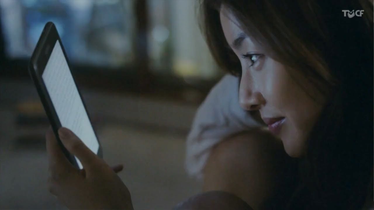 강소라(Kang Sora)의 쏘라이프가 담긴 리디북스 페이퍼 영상 광고