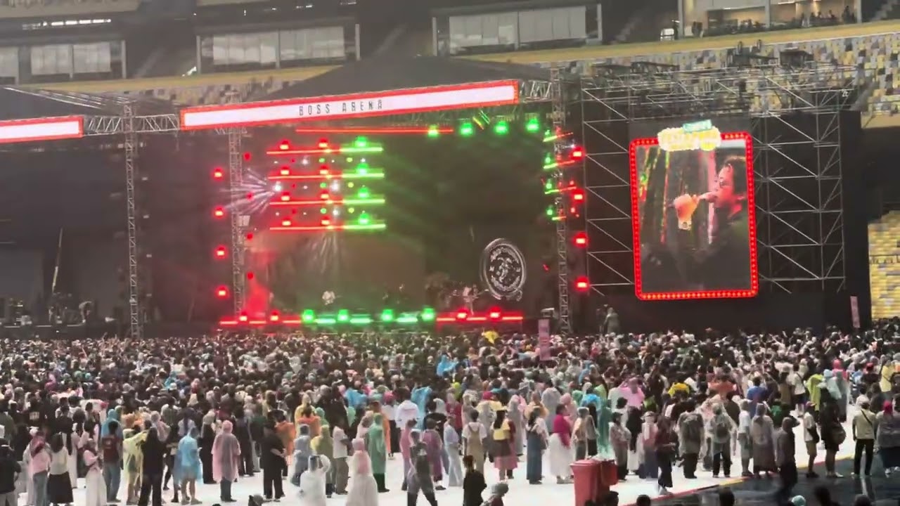 Feast - Berita Kehilangan (Live at malaysia)